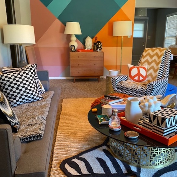 Add me on Instagram for Newest Listings:  @morrisPMcloset! - Picture 4 of 5